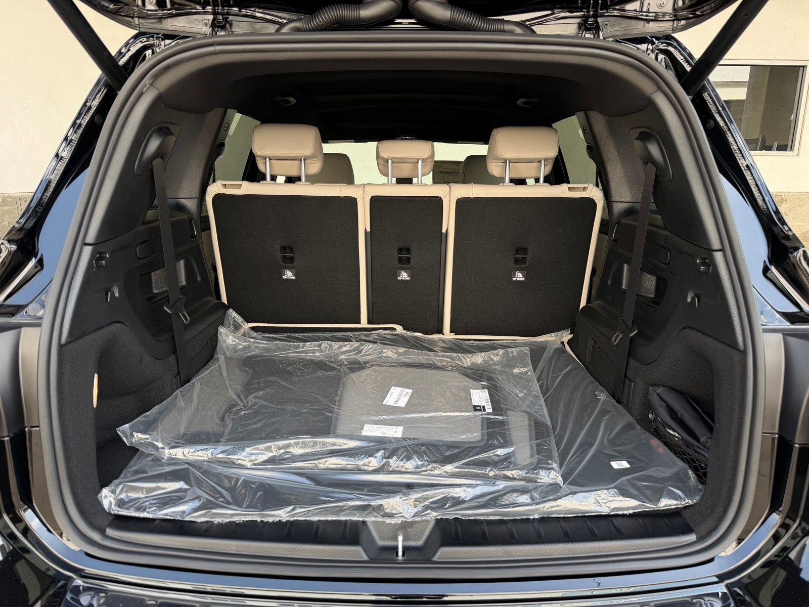 New 2026 Night Black Mercedes-Benz GLB 250 image 45