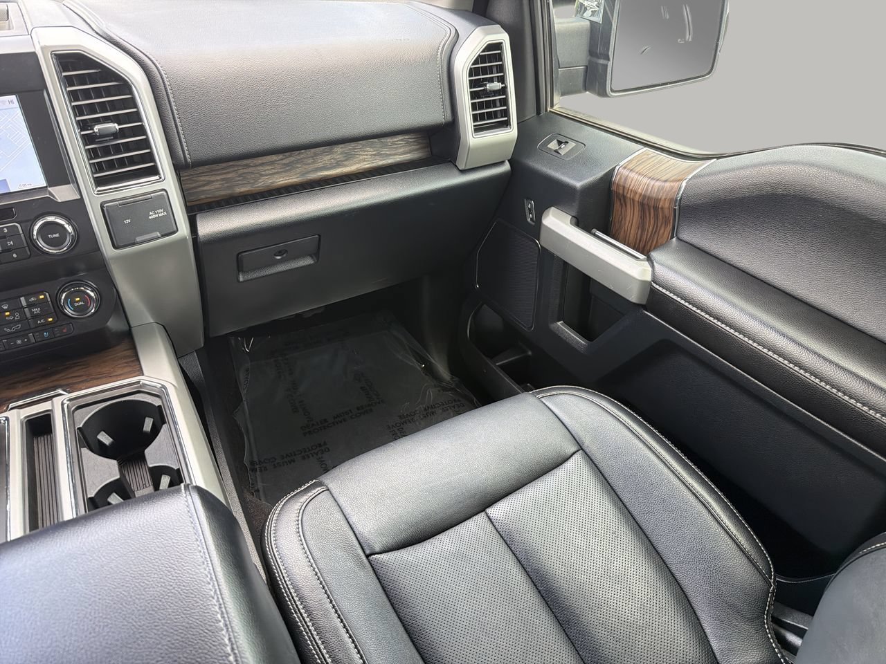 Used 2019 Magnetic Ford Lariat image 15