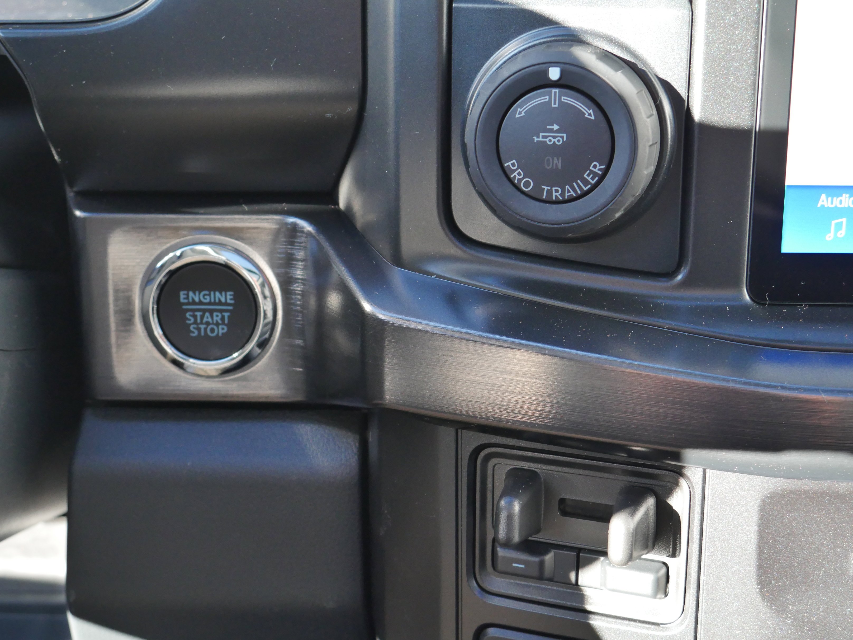 New 2026 Star White Metallic Tri-Coat Ford F-350® Lariat® image 9