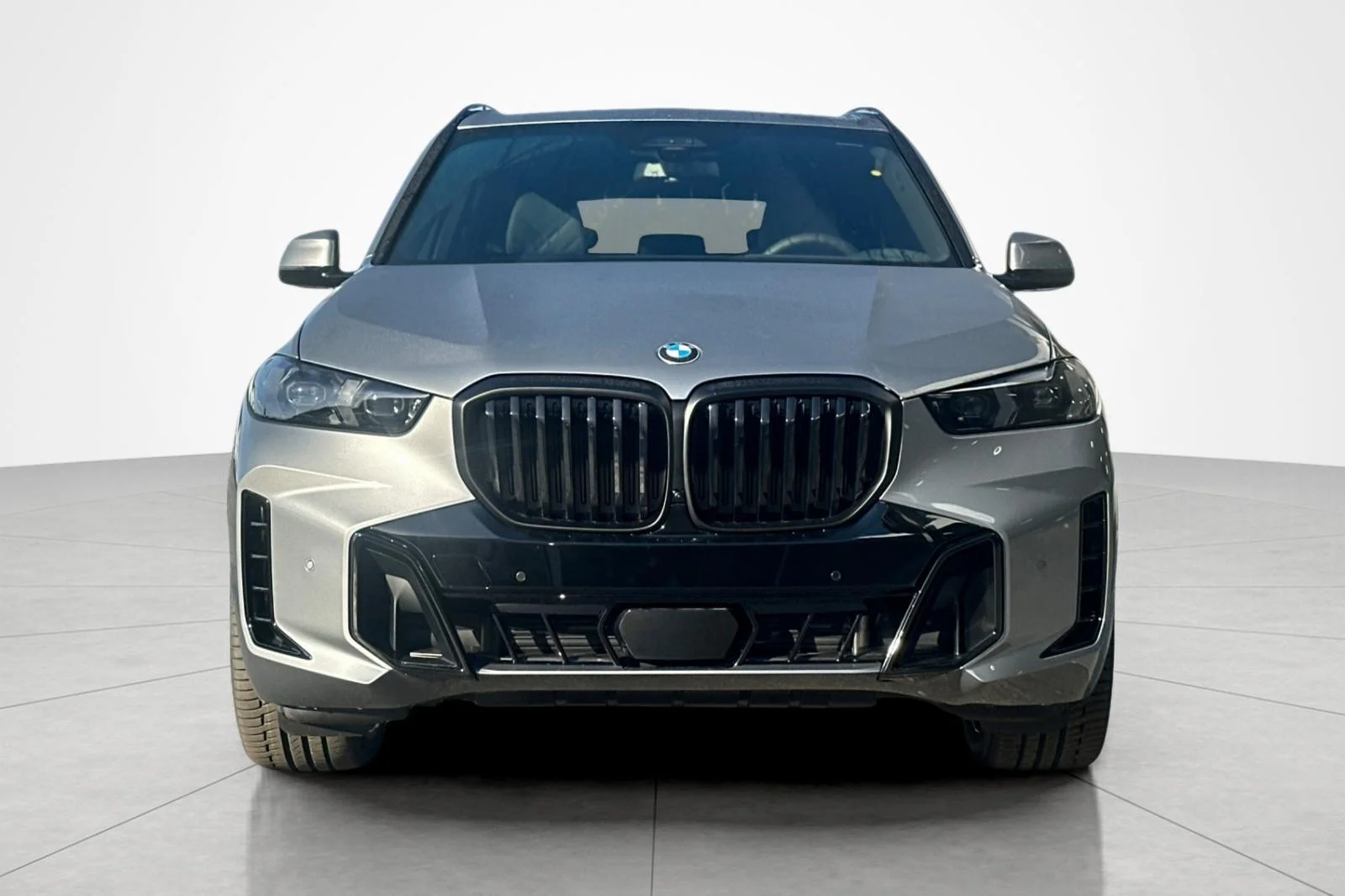 New 2026 Skyscraper Grey Metallic BMW sDrive40i image 8