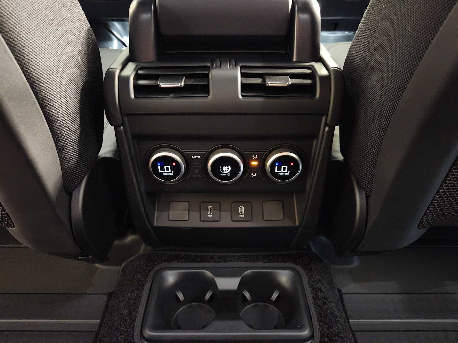 New 2026 Fuji White Land Rover V8 image 31