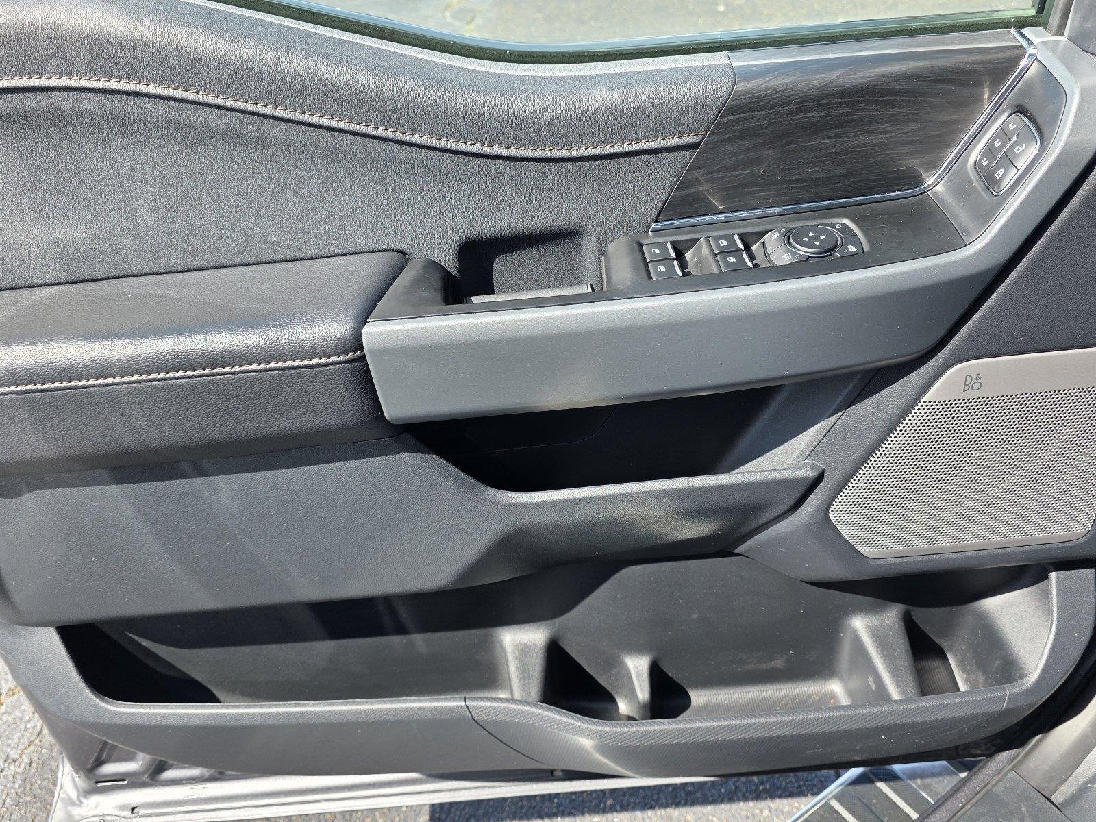 Used 2025 Carbonized Gray Ford LARIAT image 25