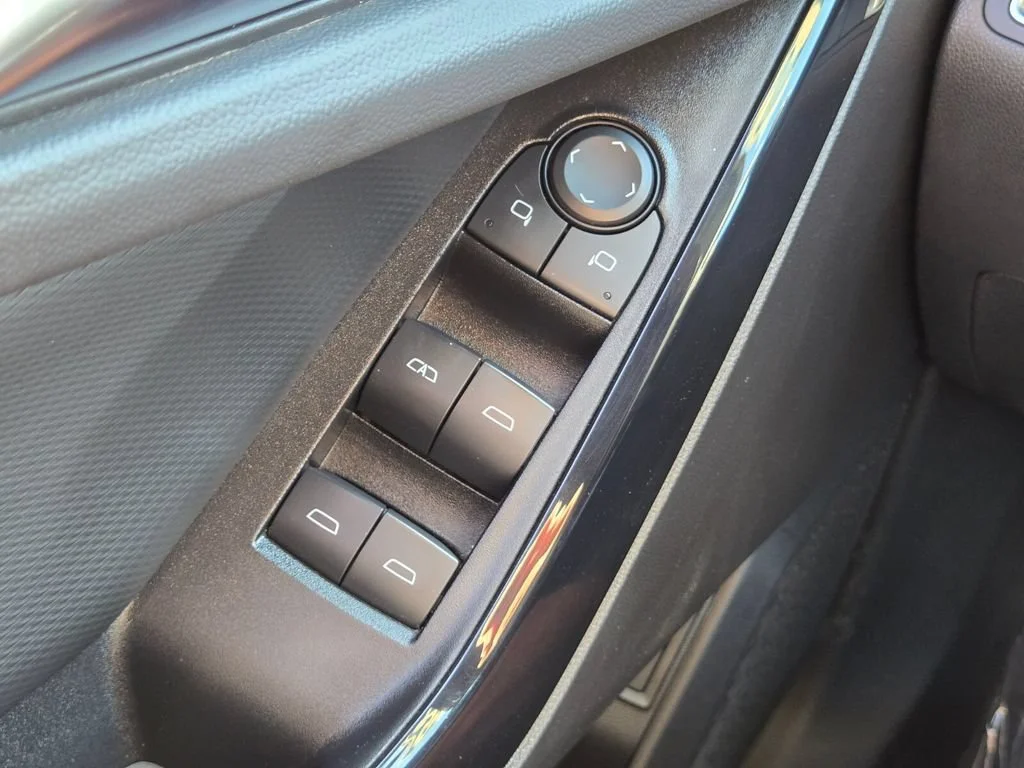 Used 2025 Sterling Gray Metallic Chevrolet LT image 23