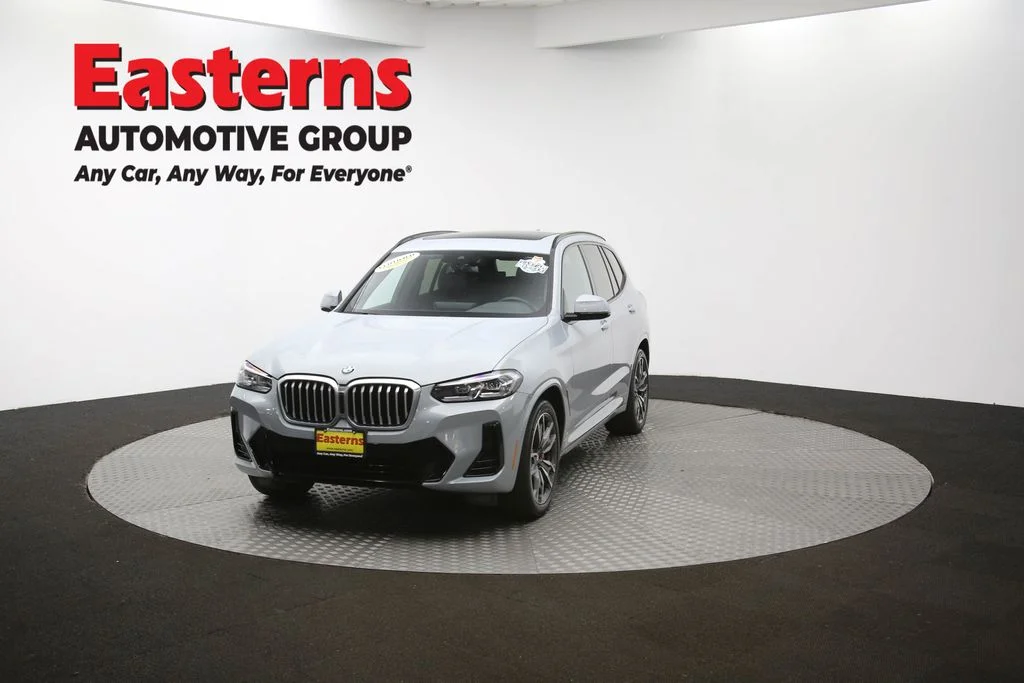 Used 2022 Gray BMW sDrive30i image 55