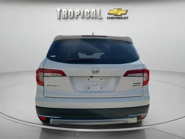Used 2019 White Honda Touring 7-Passenger image 4
