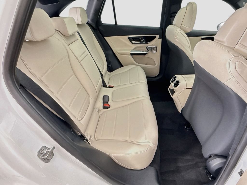 New 2027 Moonlight White Metallic Mercedes-Benz GLC 300 image 22