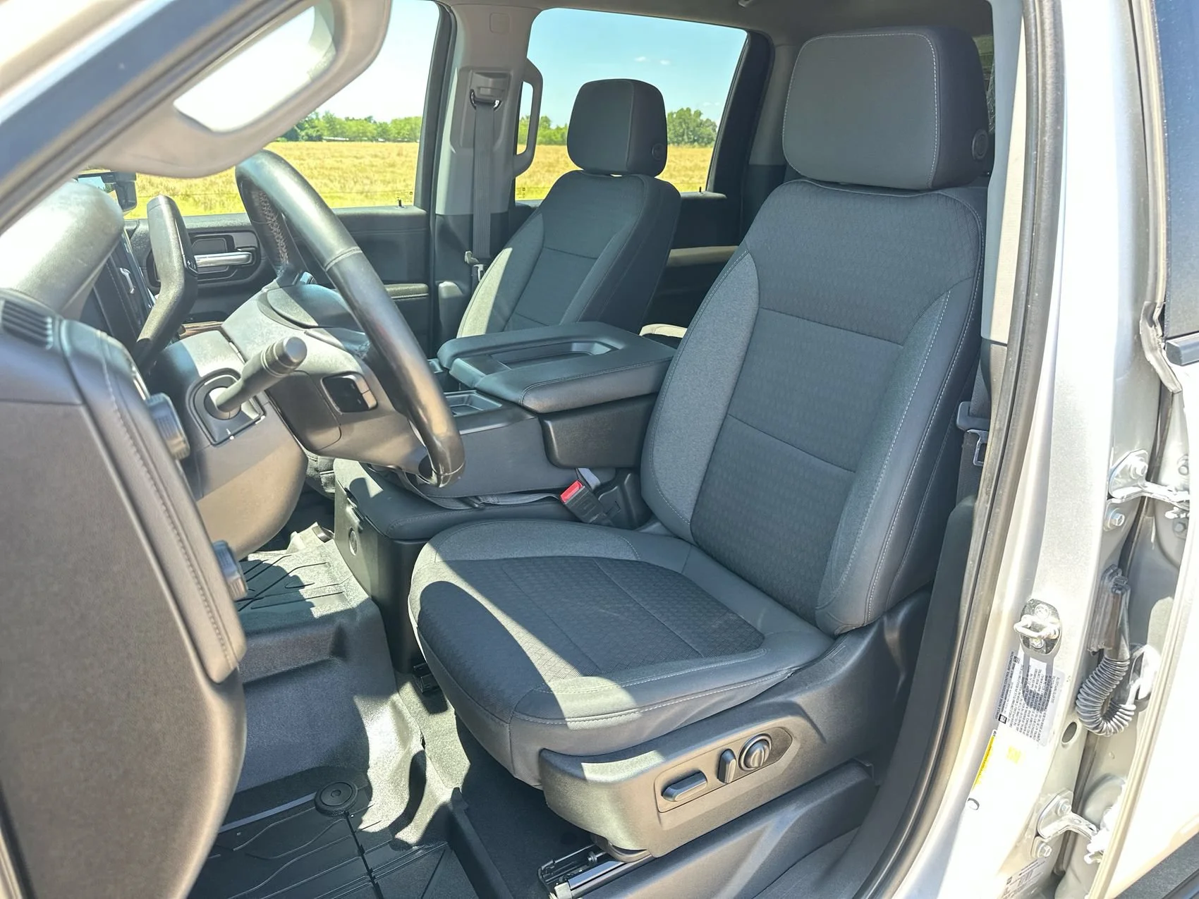 Used 2023 Silver Ice Metallic Chevrolet LT image 11