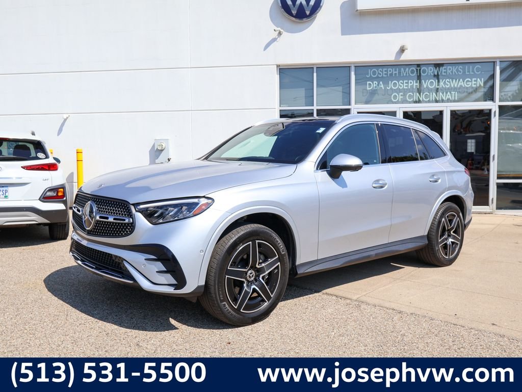 Used 2023 Silver Mercedes-Benz GLC 300 image 1