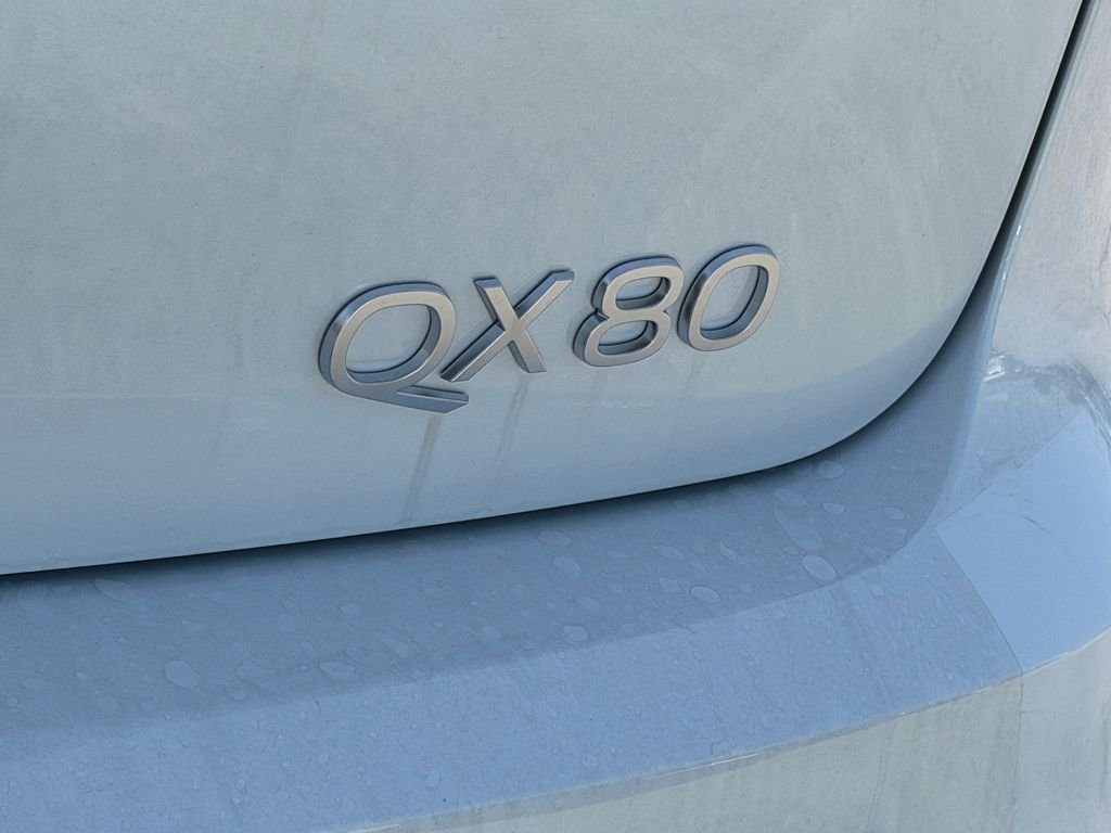 New 2027 RADIANT WHITE INFINITI Luxe 2WD image 9
