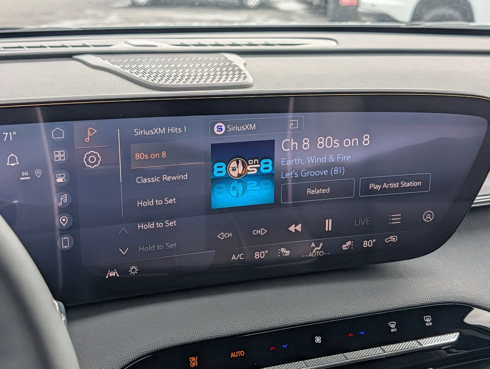 2026 Buick Enclave Preferred - Photo 10