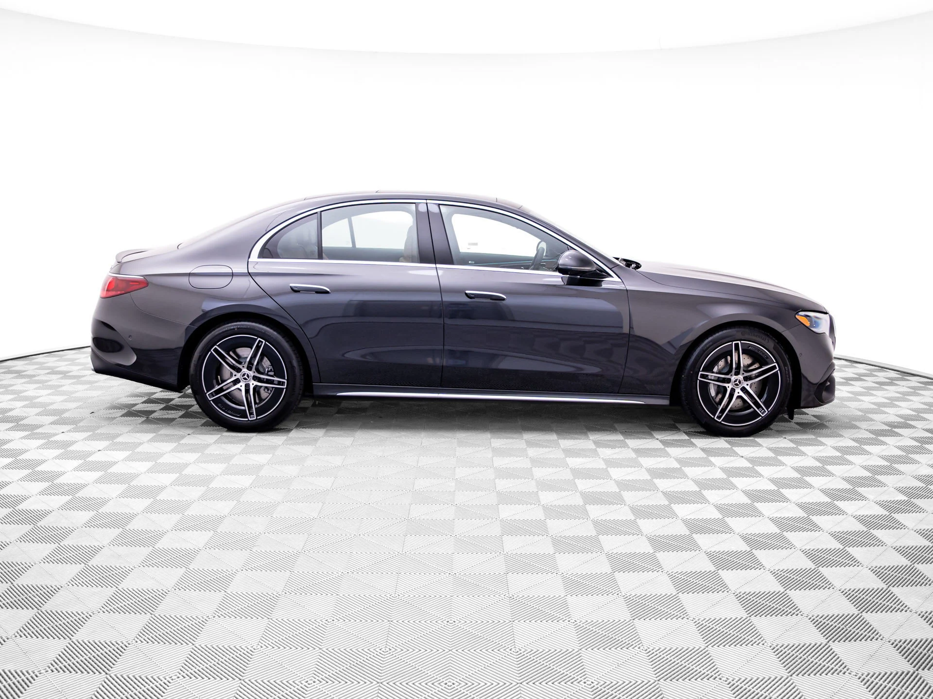 New 2027 Gray Mercedes-Benz E 450 image 6