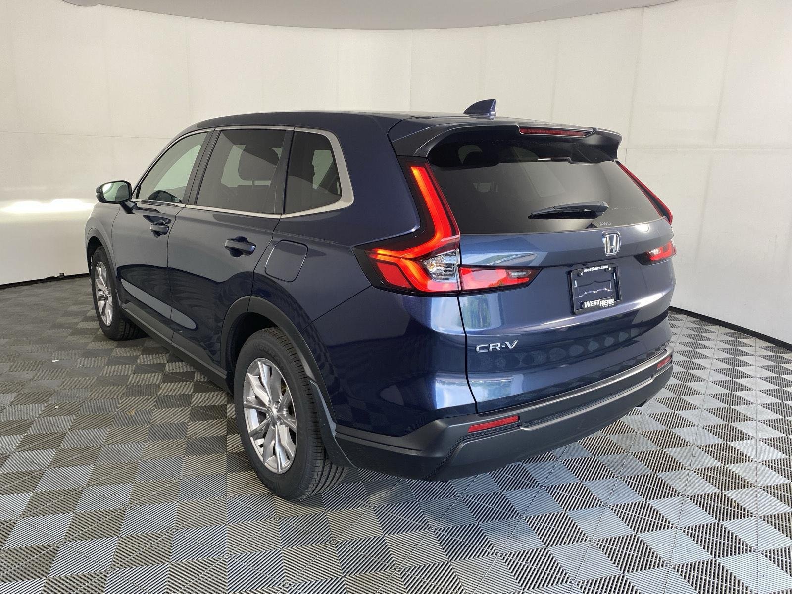 Used 2024 Canyon River Blue Metallic Honda EX image 5