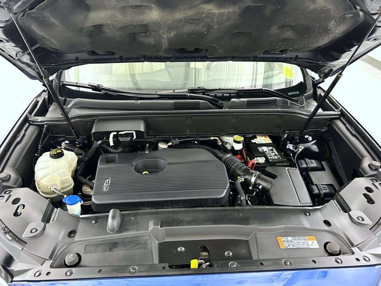 Used 2020 Blue Lincoln Reserve image 25