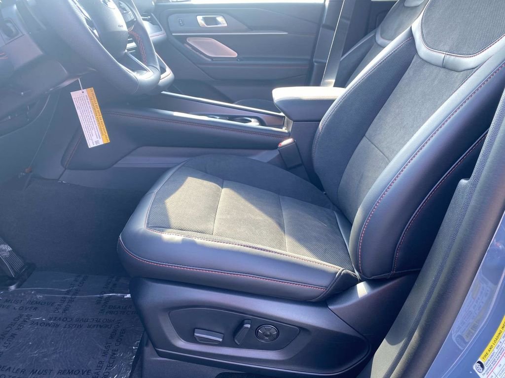 2026 Ford Explorer ST - Photo 15
