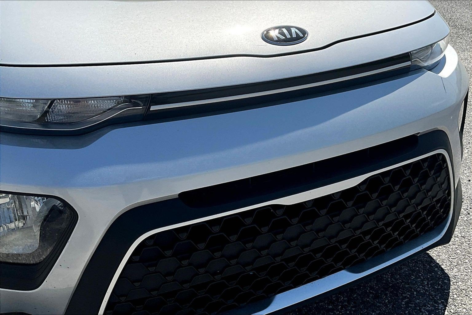 Used 2021 Silver Kia LX image 31