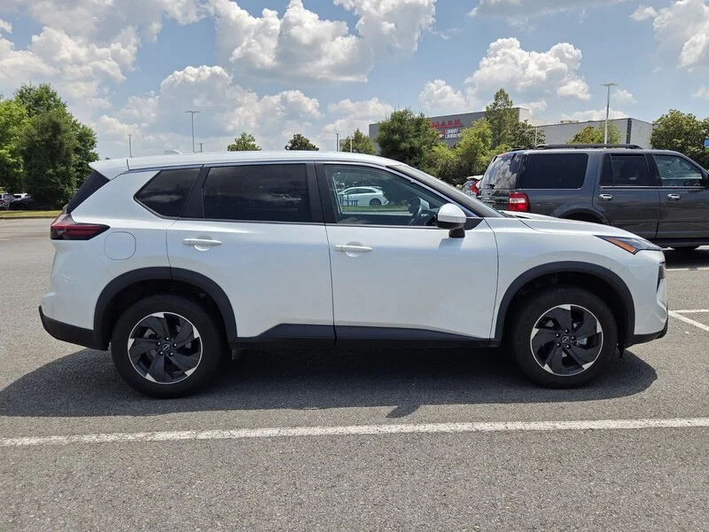 Used 2024 White Pearl NISSAN SV image 6
