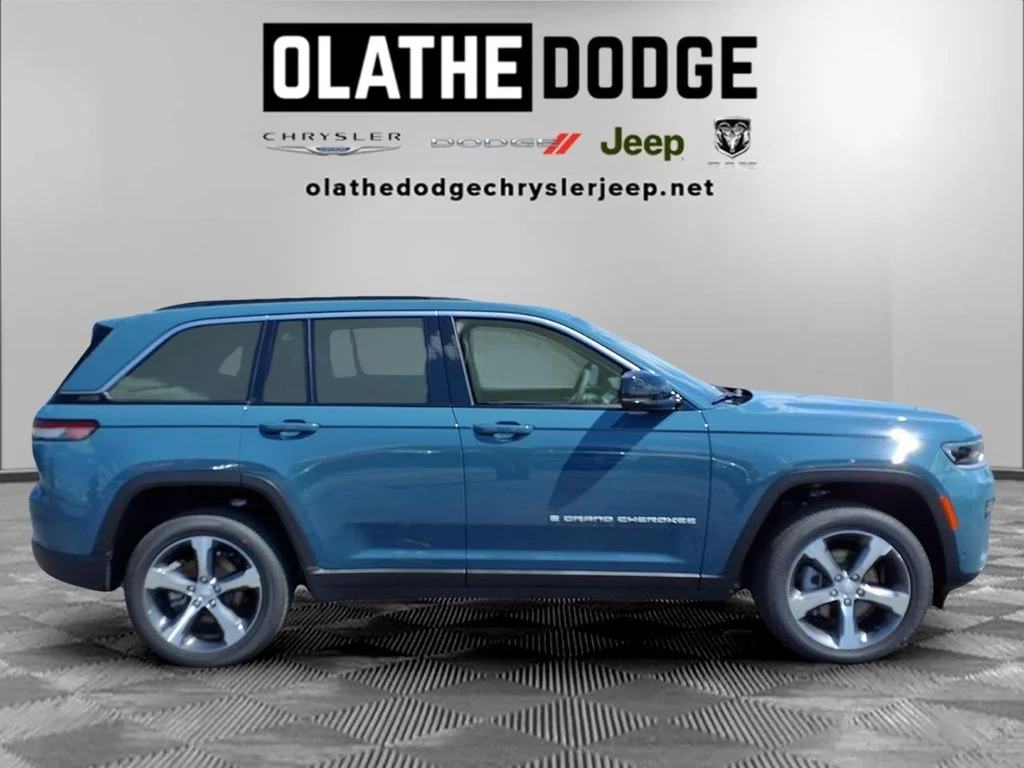 New 2026 Steel Blue Exterior Paint Jeep Limited image 26