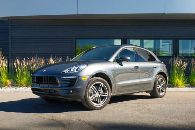 2017 Porsche Macan 