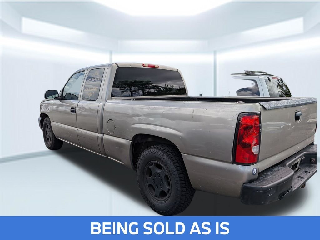 Used 2000 Gray Chevrolet LS image 2