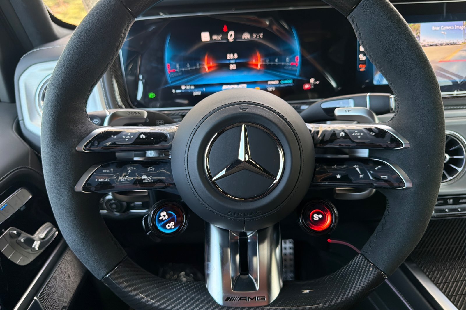 New 2027 MANUFAKTUR Arabian Grey Non- Metallic Mercedes-Benz G 63 AMG® image 22