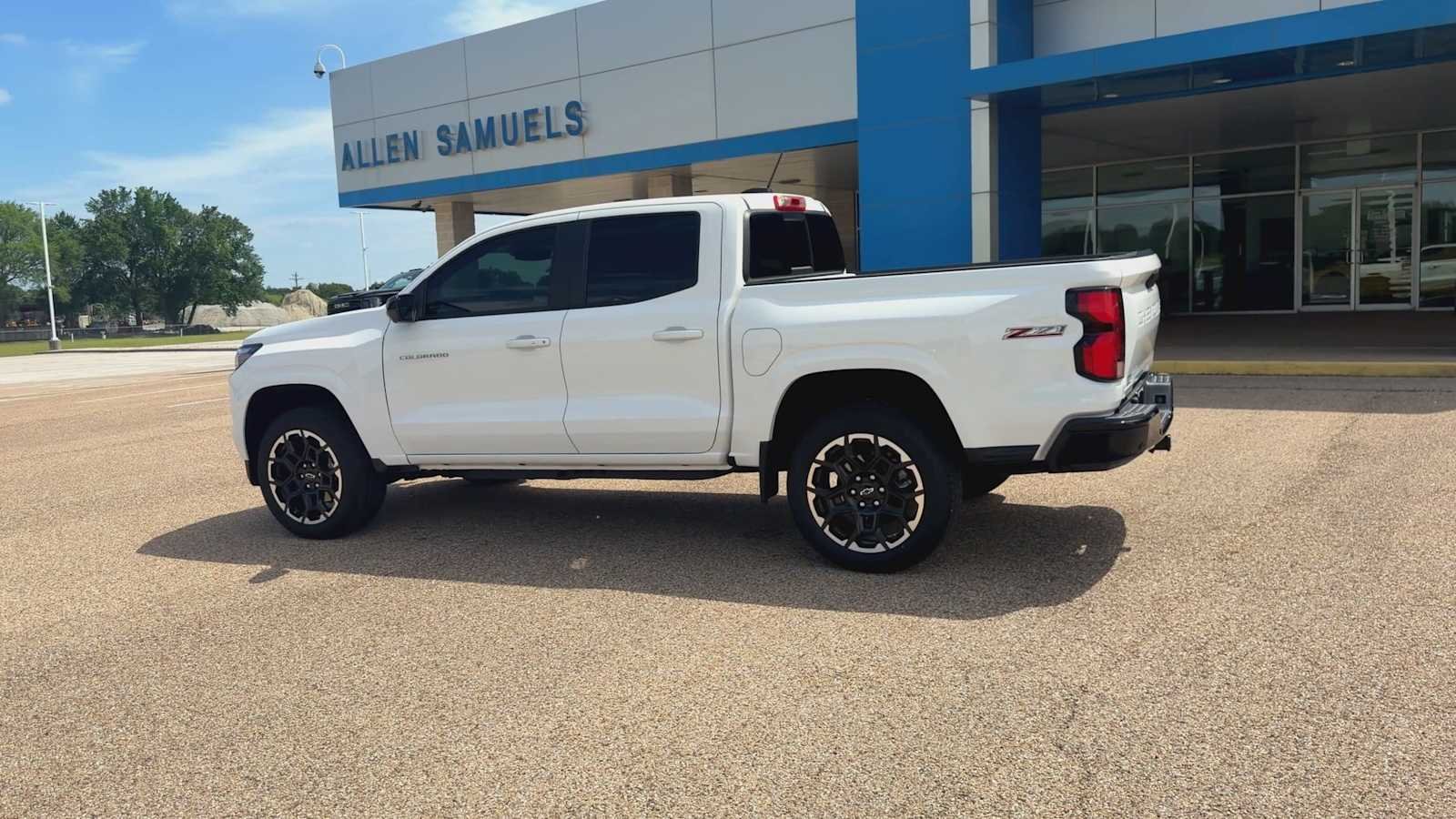 2026 Chevrolet Colorado Z71 - Photo 6