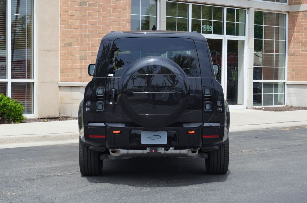 New 2026 Santorini Black Land Rover X image 5