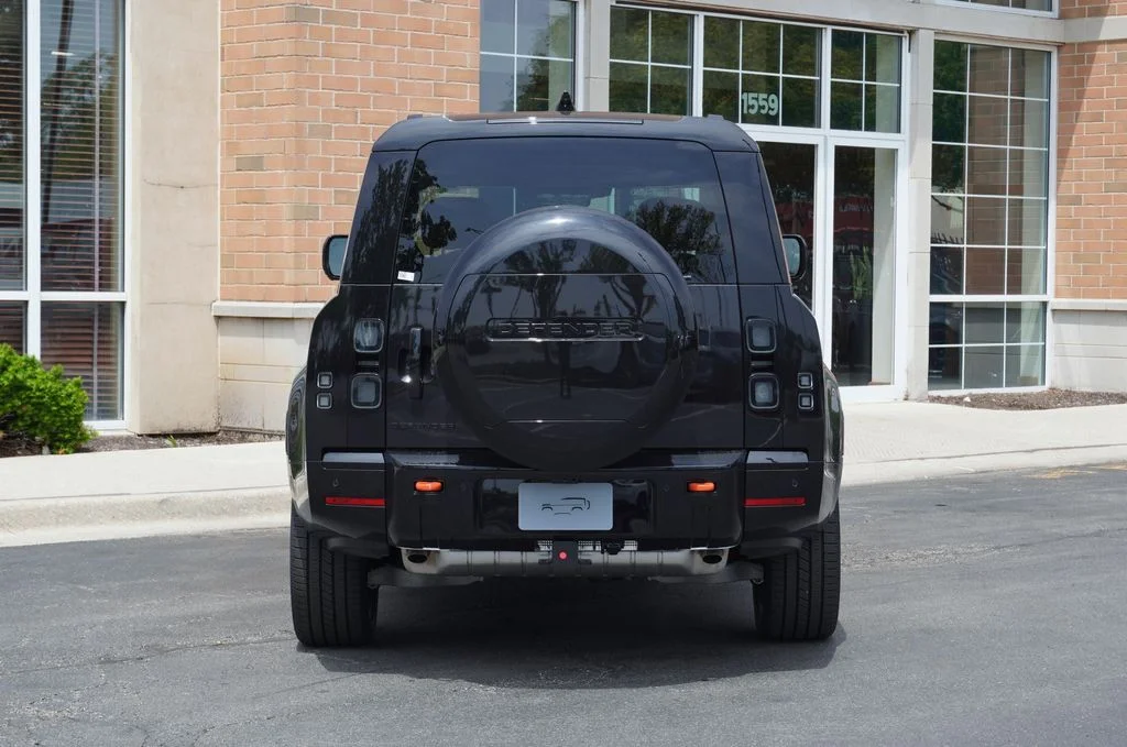 New 2026 Santorini Black Land Rover X image 5