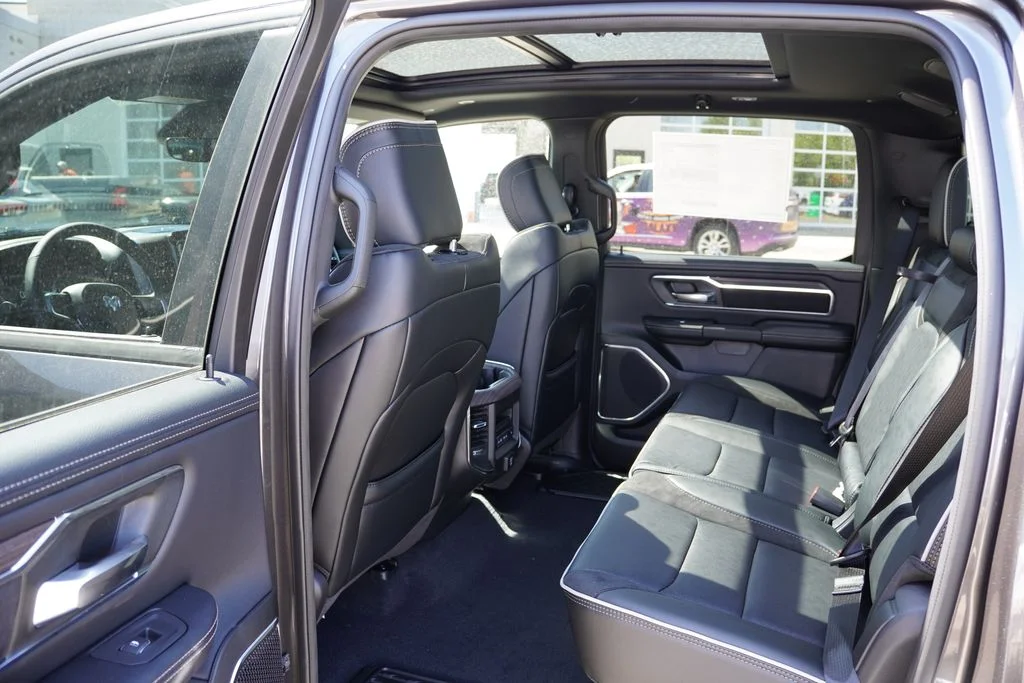 New 2026 Granite Crystal Metallic Clear-Coat Exterior Paint RAM Laramie image 12