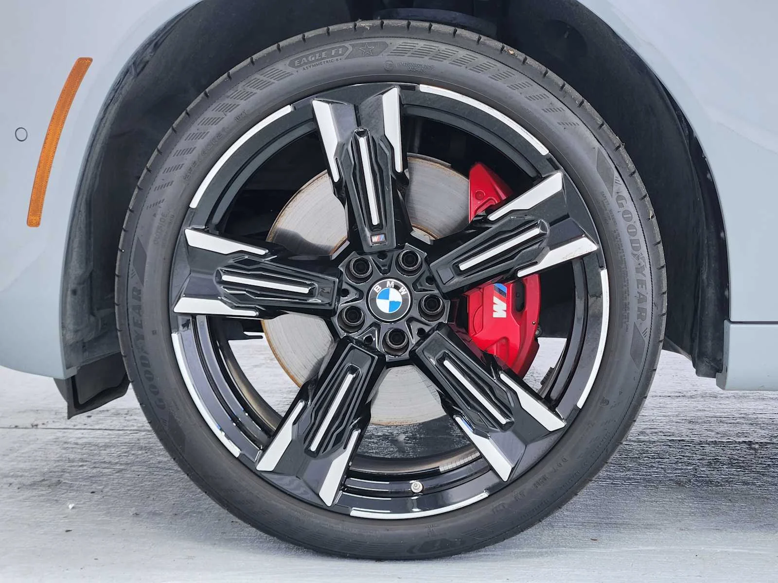 Certified Used 2026 Brooklyn Grey Metallic BMW M50 xDrive image 7