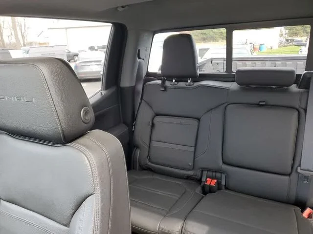 Used 2019 Red GMC Denali image 14