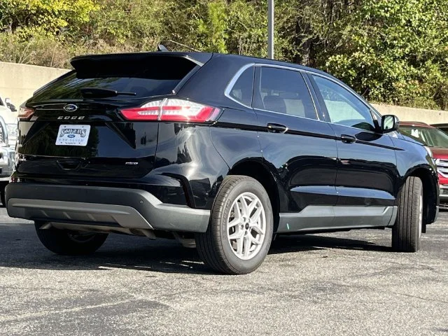 Certified Used 2024 Black Ford SEL image 3