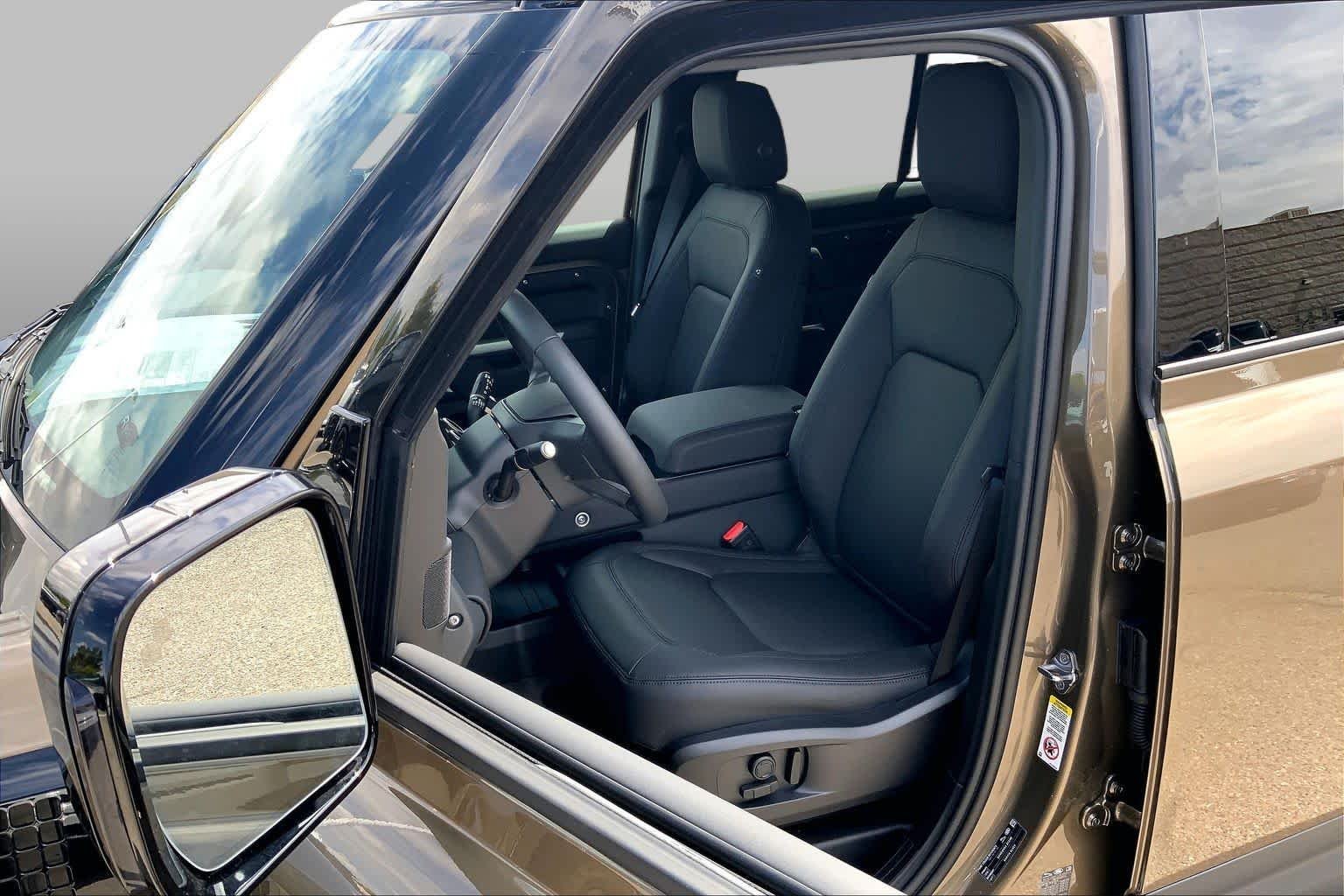 New 2026 Gondwana Stone Metallic Land Rover S image 9
