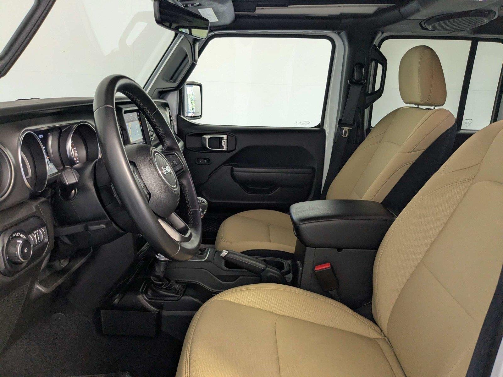 Used 2022 Bright White Clearcoat Jeep Unlimited Sport S image 9