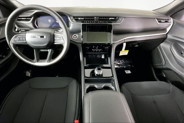 New 2026 Baltic Gray Metallic Clear-Coat Exterior Paint Jeep Laredo X image 6