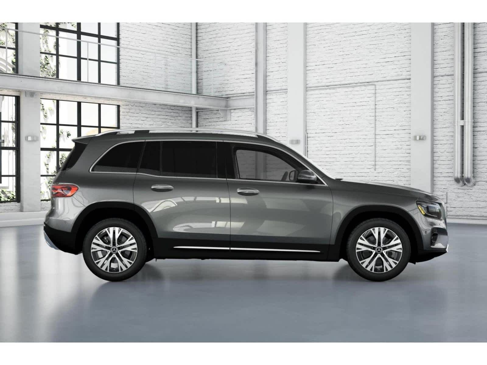Used 2026 Mountain Grey Metallic Mercedes-Benz GLB 250 image 2