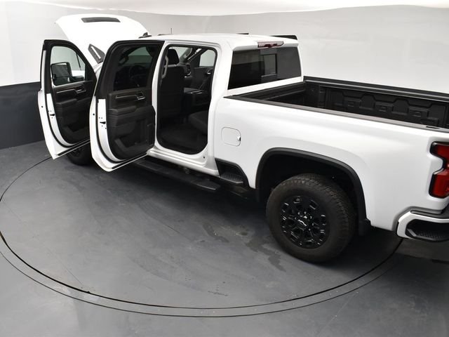 Used 2024 White Chevrolet LT image 28