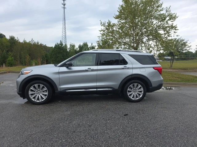Used 2022 Silver Ford Limited image 3