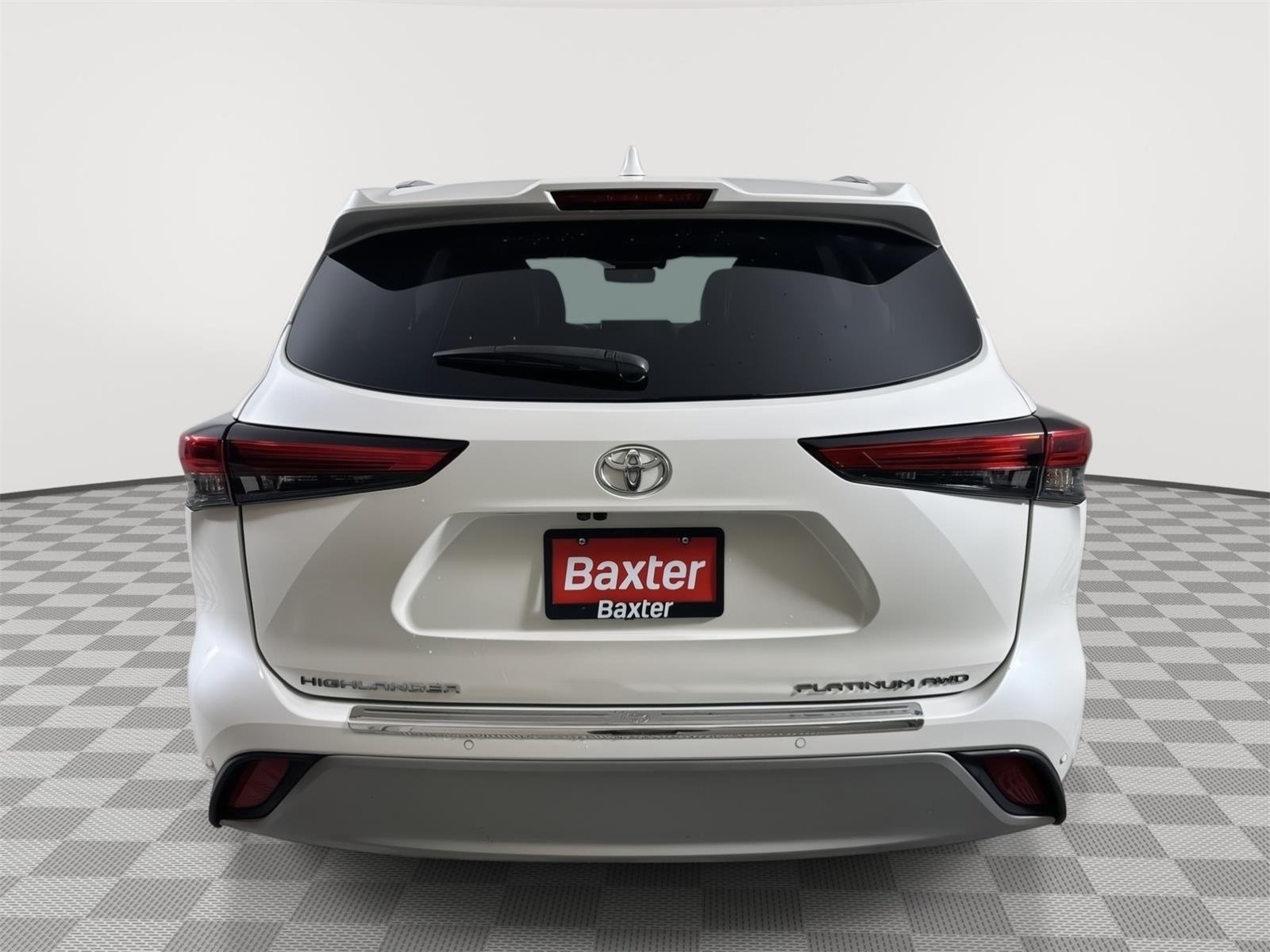 Used 2021 Blizzard Pearl Toyota Platinum image 10