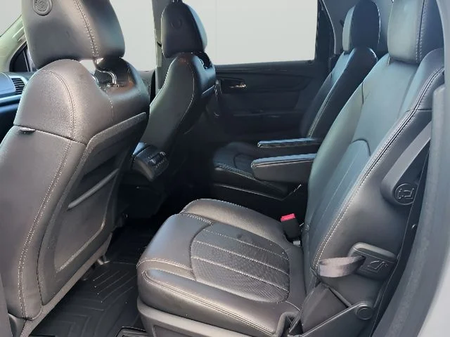 Used 2017 White GMC Limited image 36