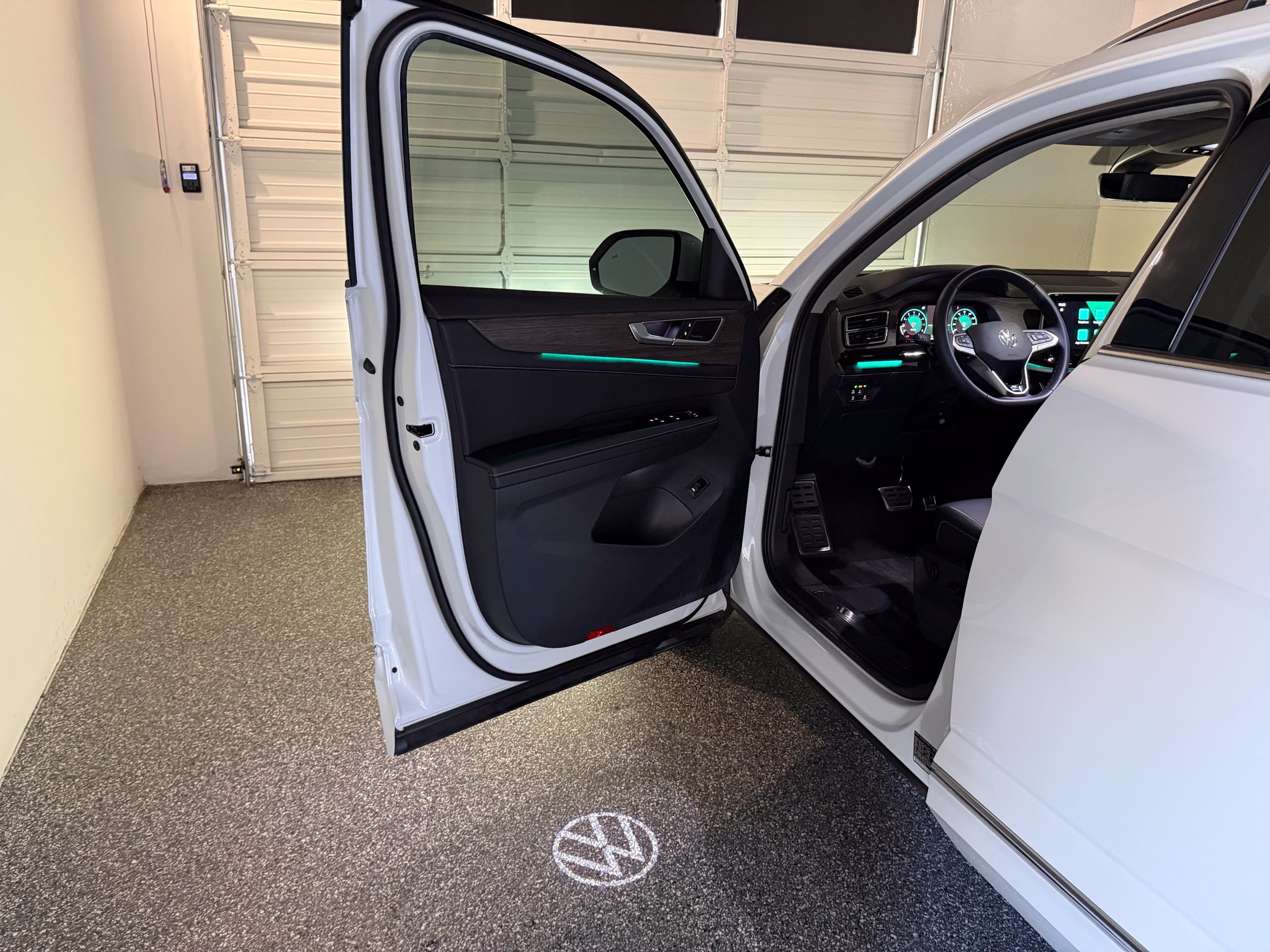 2025 Volkswagen Atlas SEL Premium R-Line - Photo 53