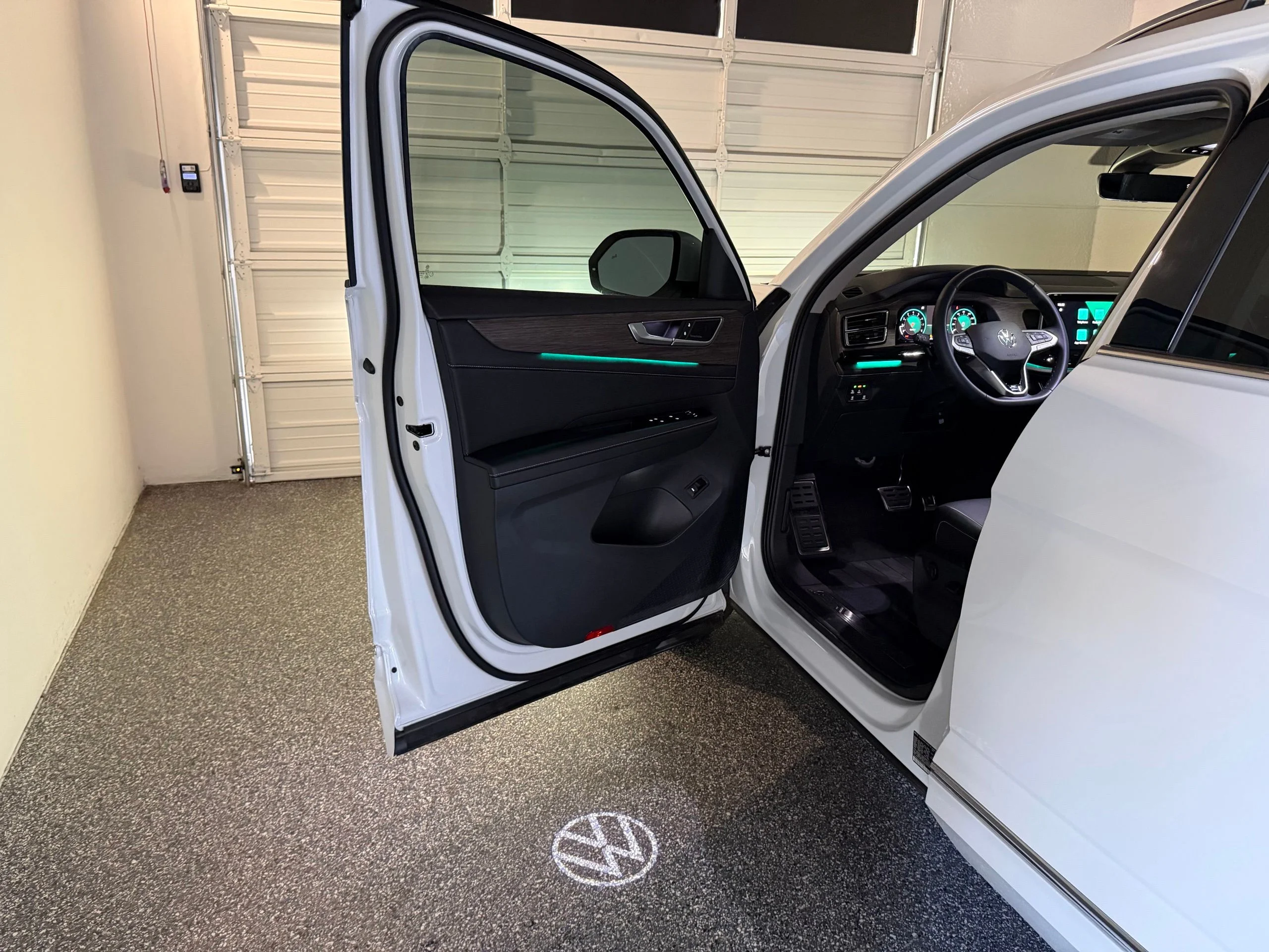 2025 Volkswagen Atlas SEL Premium R-Line - Photo 53