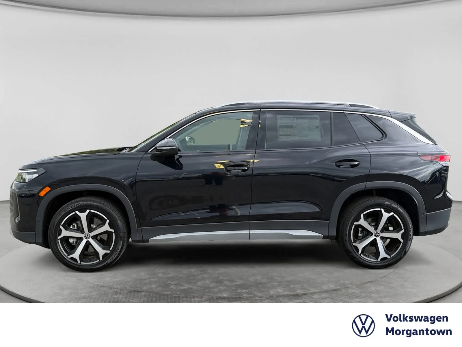 New 2026 Deep Black Pearl Volkswagen SE image 8