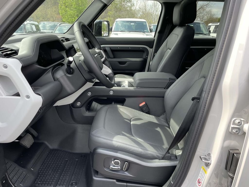 New 2026 Borasco Grey Land Rover X-Dynamic SE image 14
