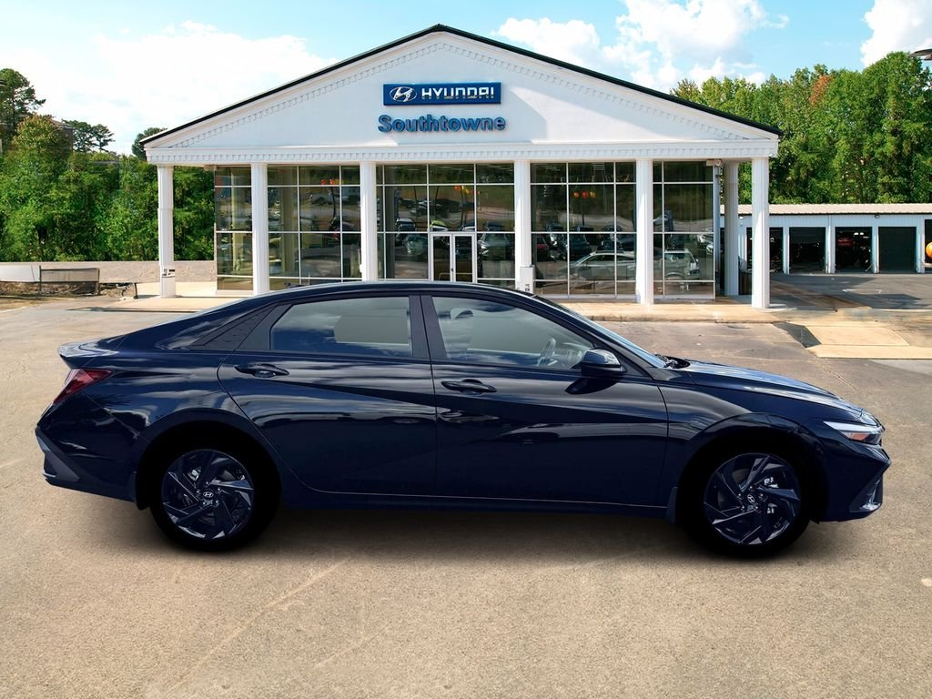 New 2026 Black Hyundai SEL Sport Plus image 9