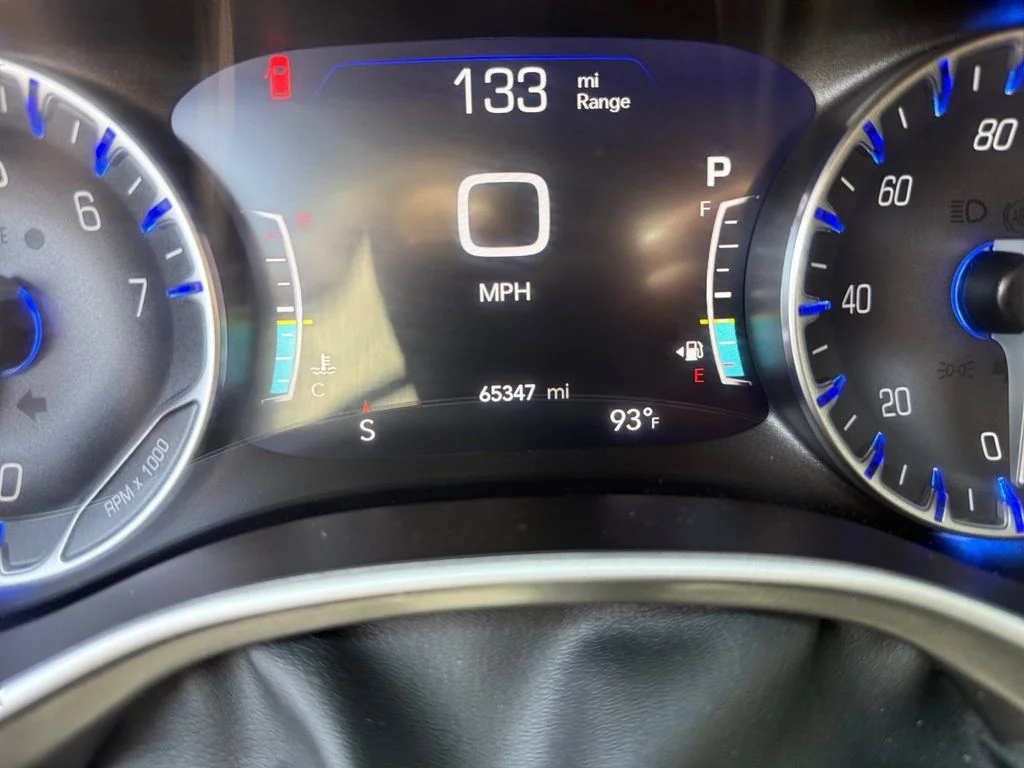 Used 2024 Silver Chrysler Touring L image 18