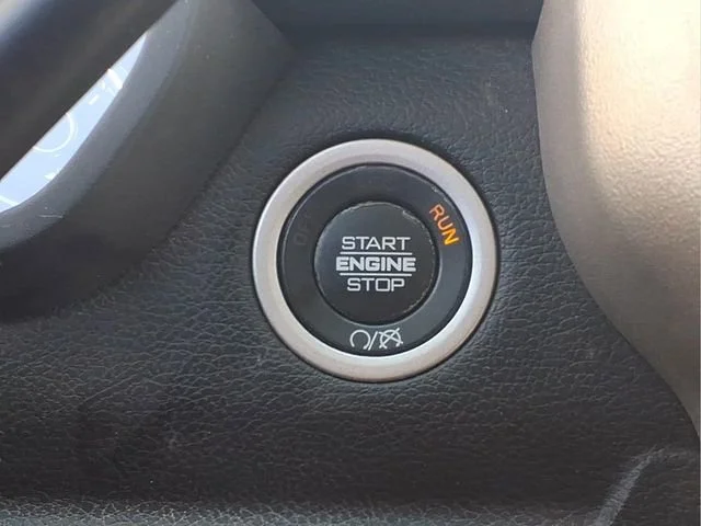 Used 2024  Ram Laramie image 11