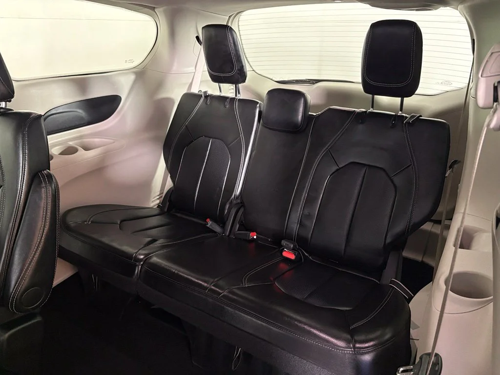 Used 2024 Black Chrysler Touring L image 35