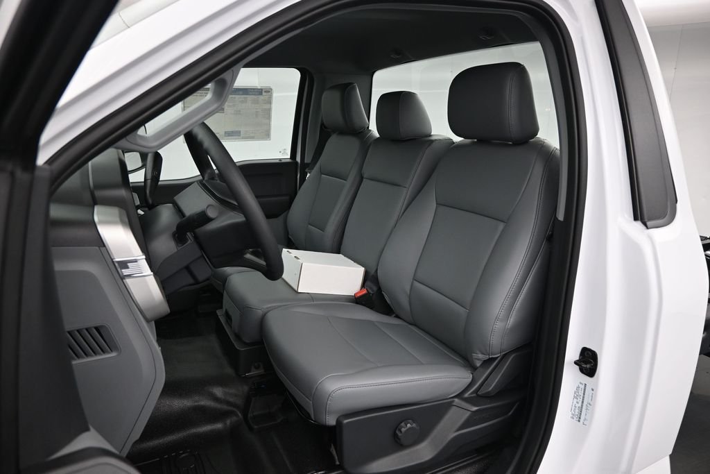 New 2026 Oxford White Ford XL image 10