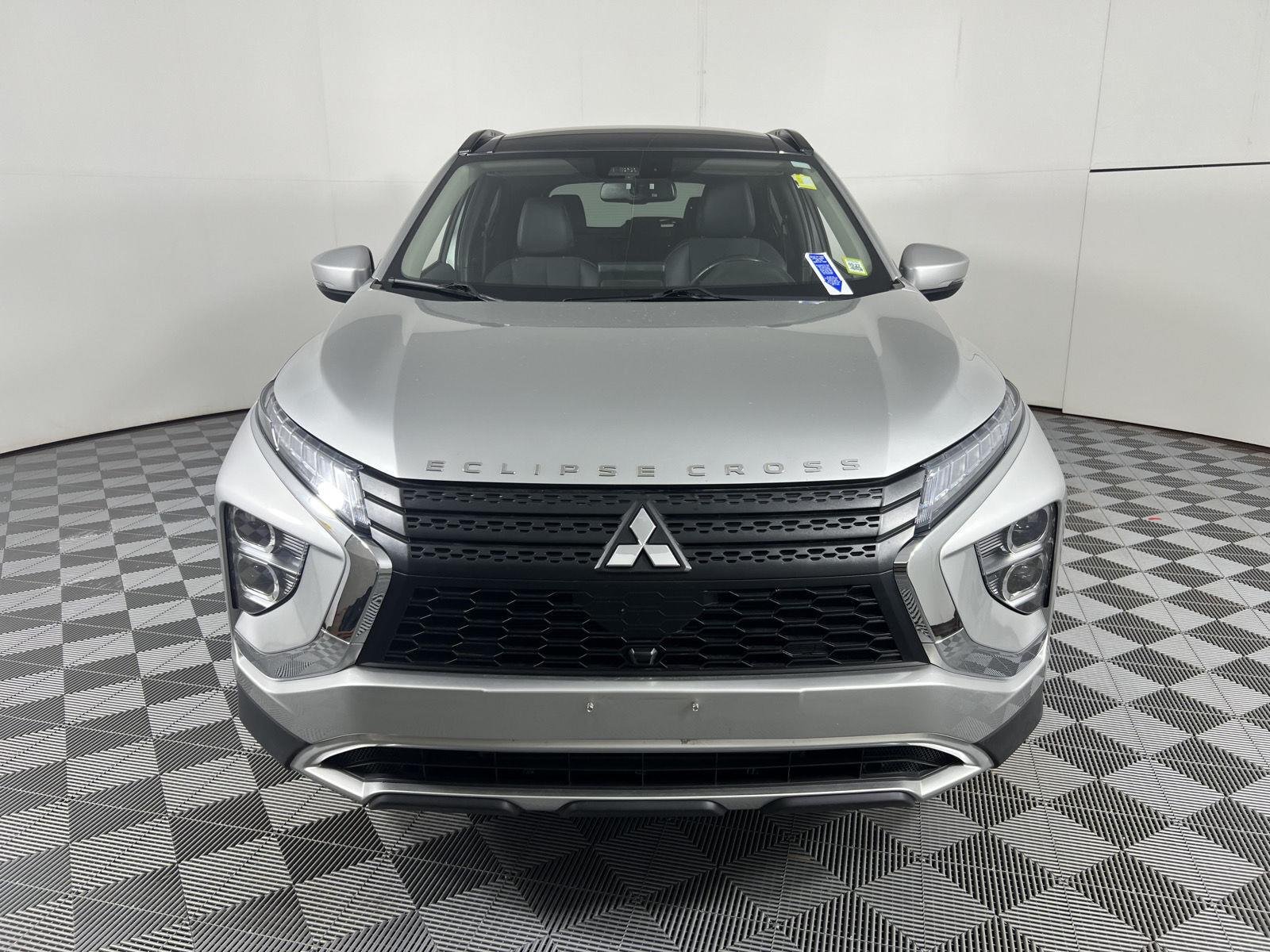 Used 2022 Alloy Silver Metallic Mitsubishi SE image 6