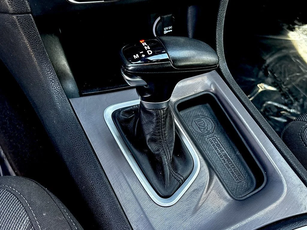 Used 2022 Black Dodge SXT image 18